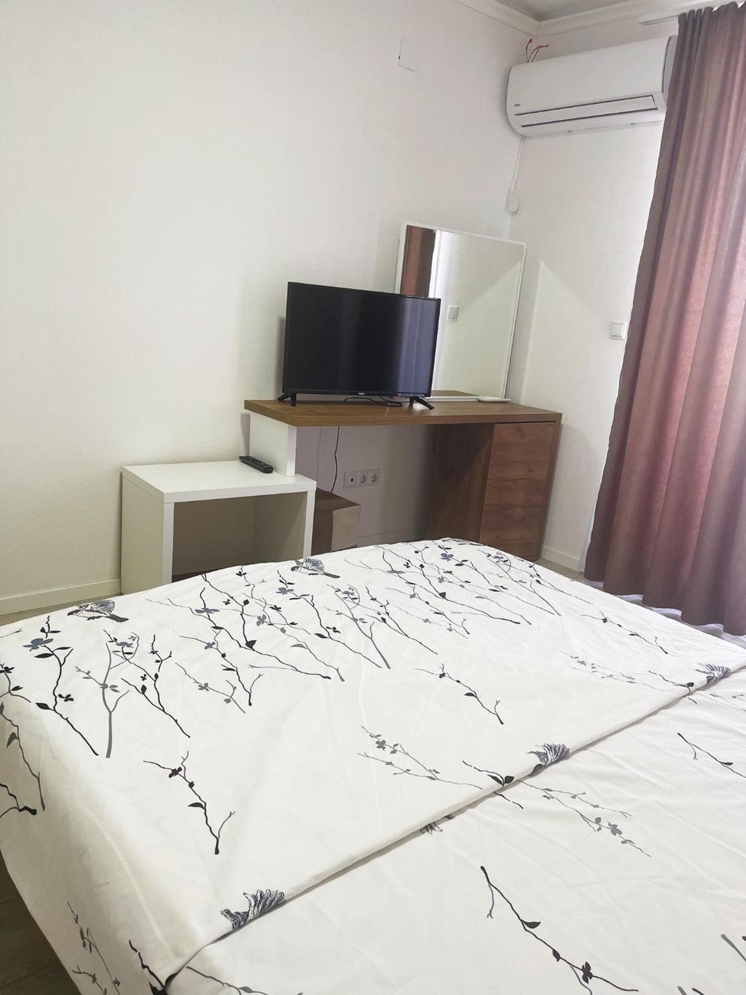Infinity Plaza Hotel Gjakova 外观 照片