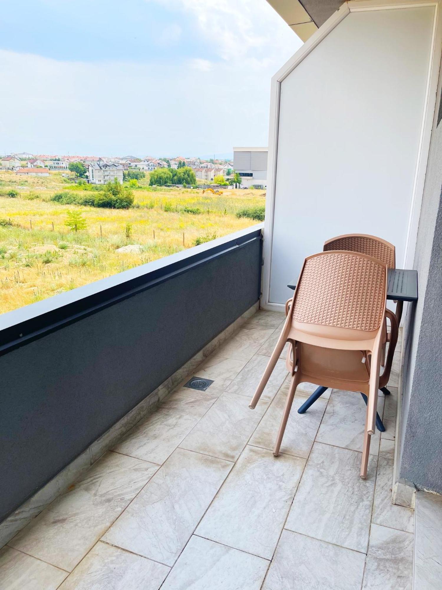 Infinity Plaza Hotel Gjakova 外观 照片