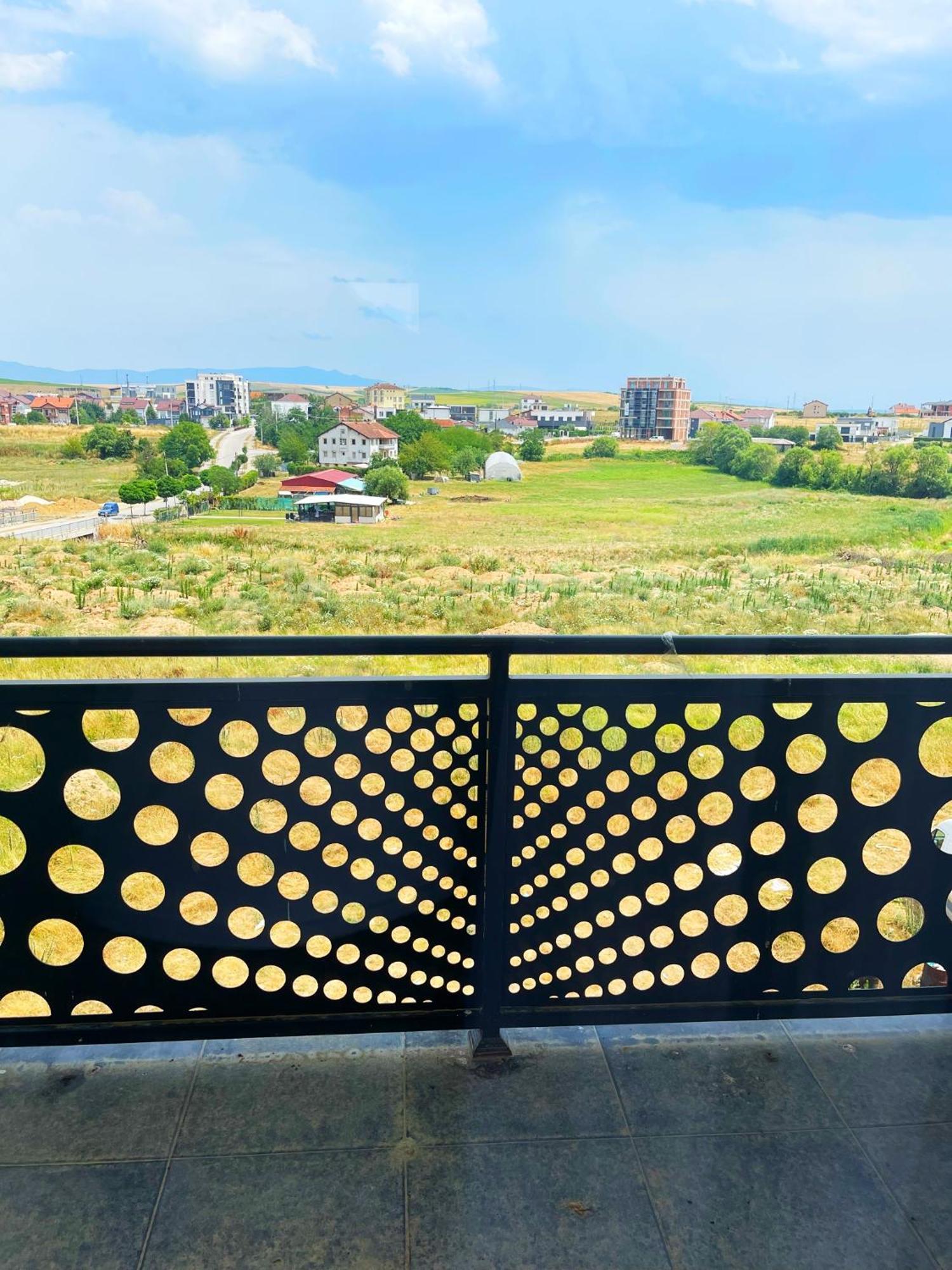 Infinity Plaza Hotel Gjakova 外观 照片