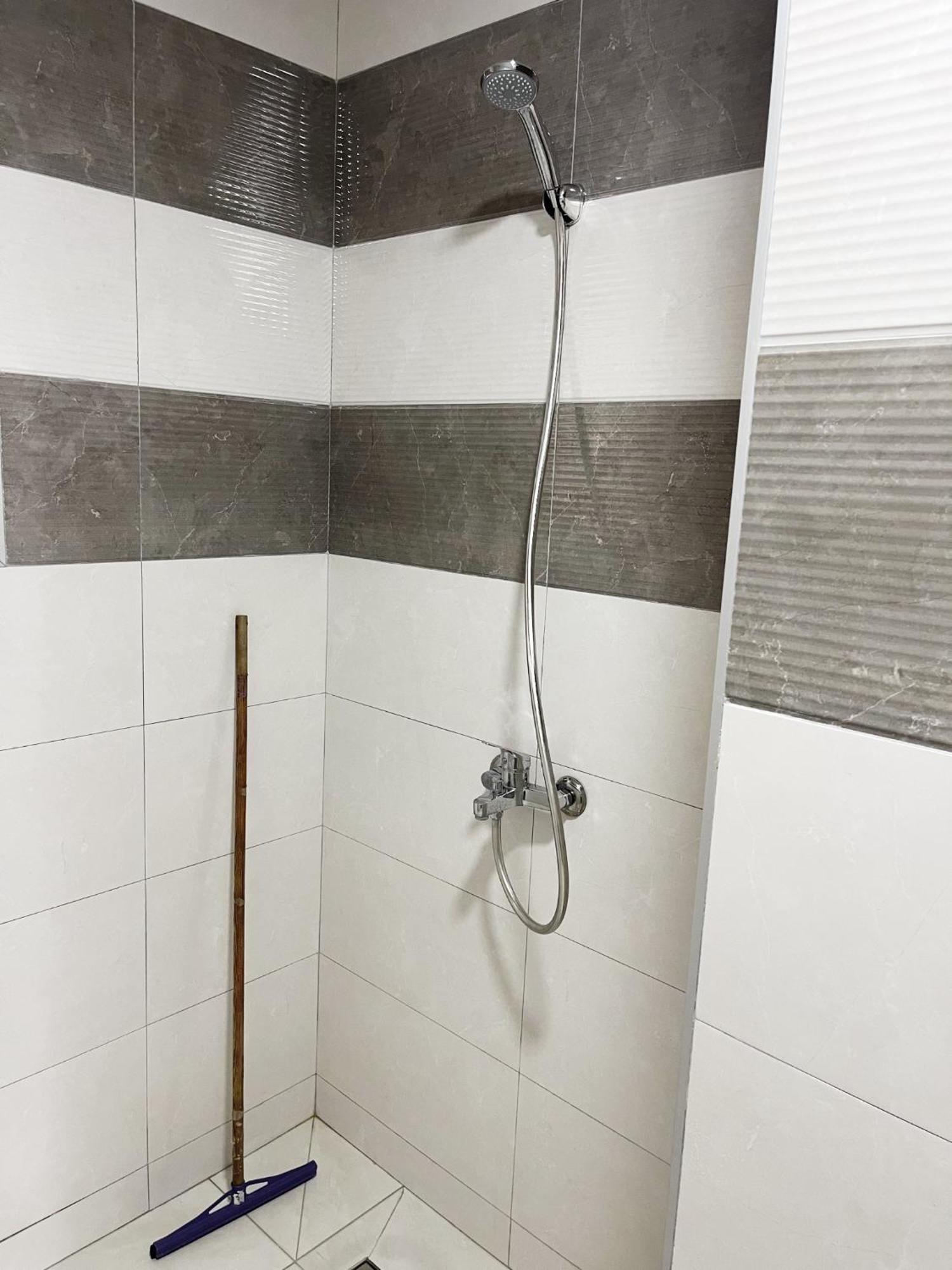 Infinity Plaza Hotel Gjakova 外观 照片