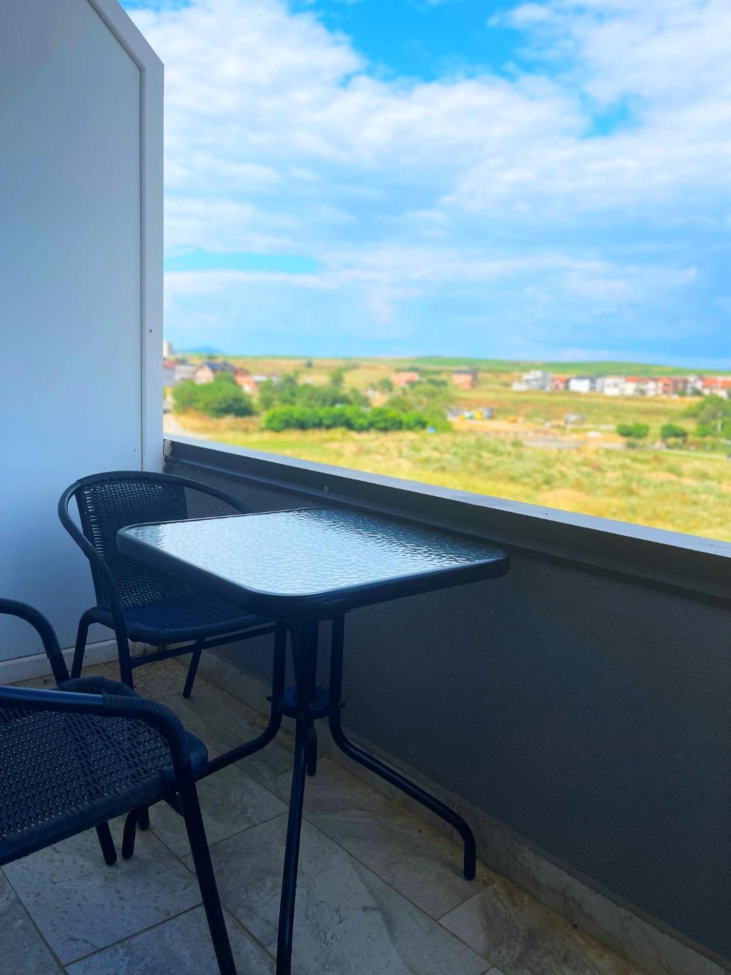 Infinity Plaza Hotel Gjakova 外观 照片