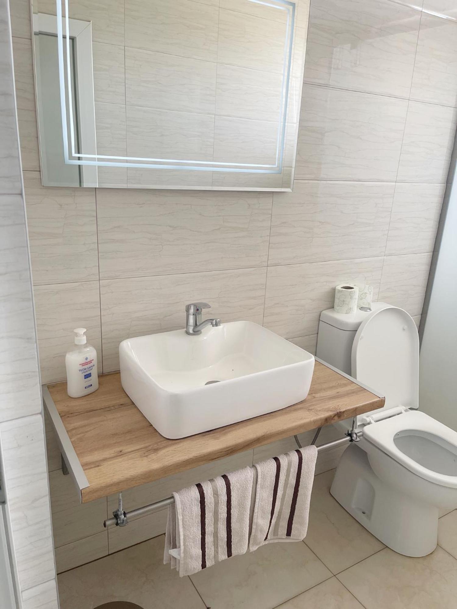 Infinity Plaza Hotel Gjakova 外观 照片