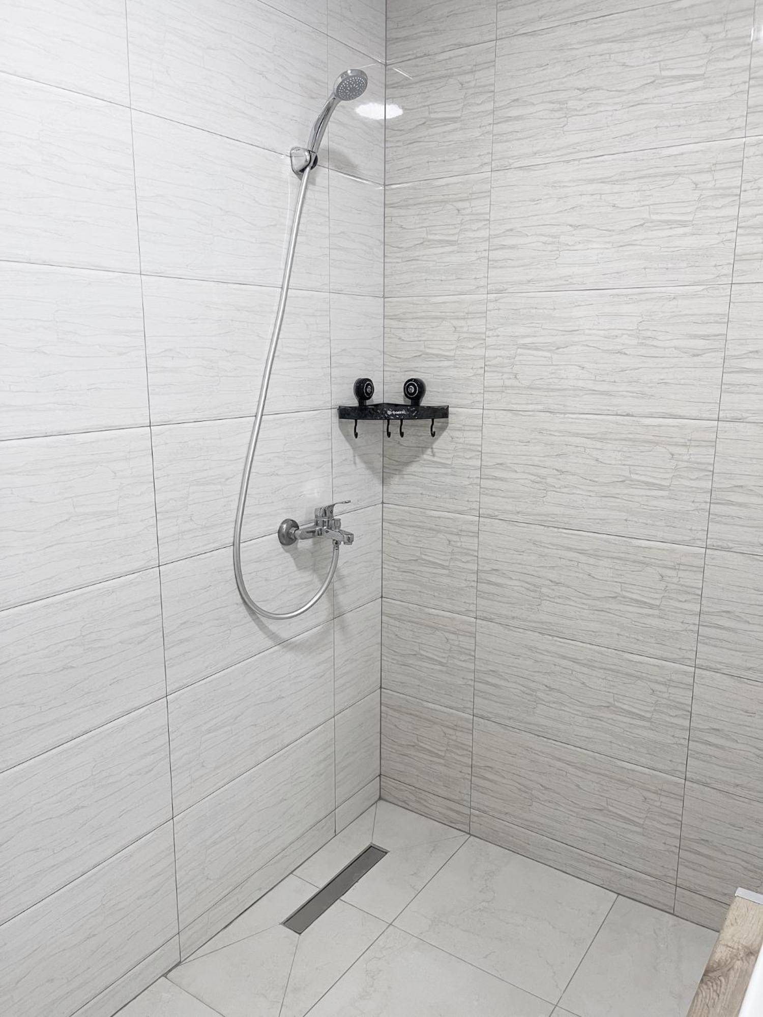 Infinity Plaza Hotel Gjakova 外观 照片