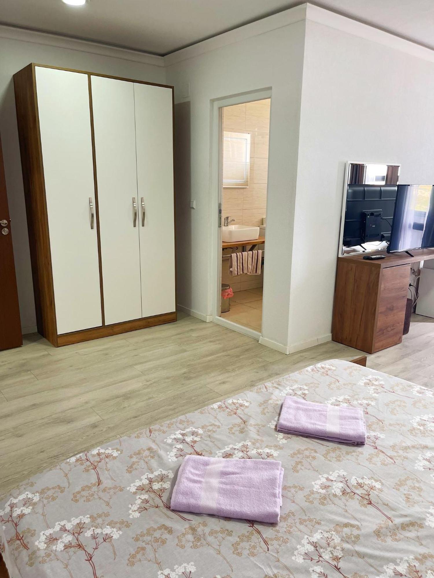 Infinity Plaza Hotel Gjakova 外观 照片