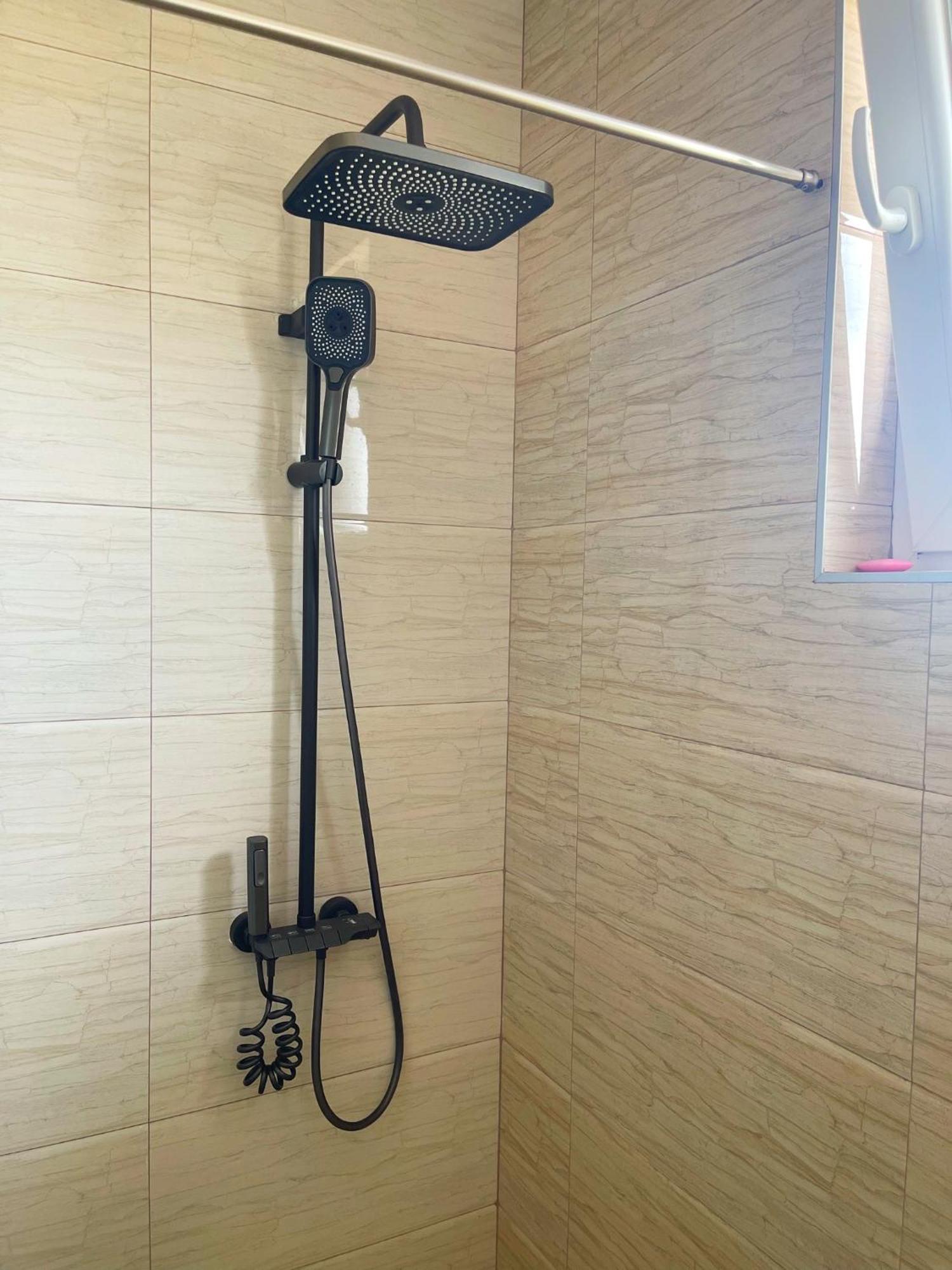 Infinity Plaza Hotel Gjakova 外观 照片
