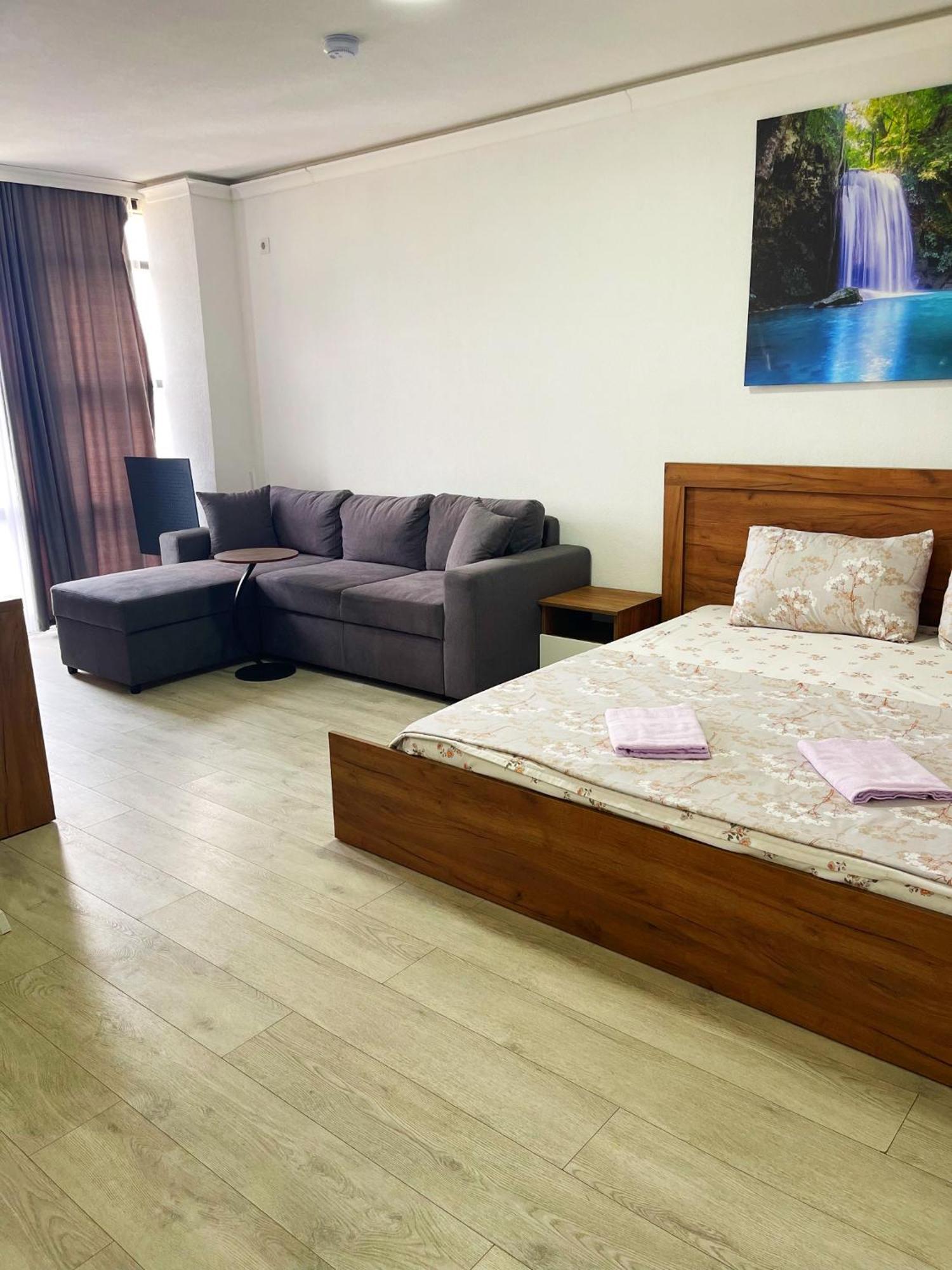 Infinity Plaza Hotel Gjakova 外观 照片