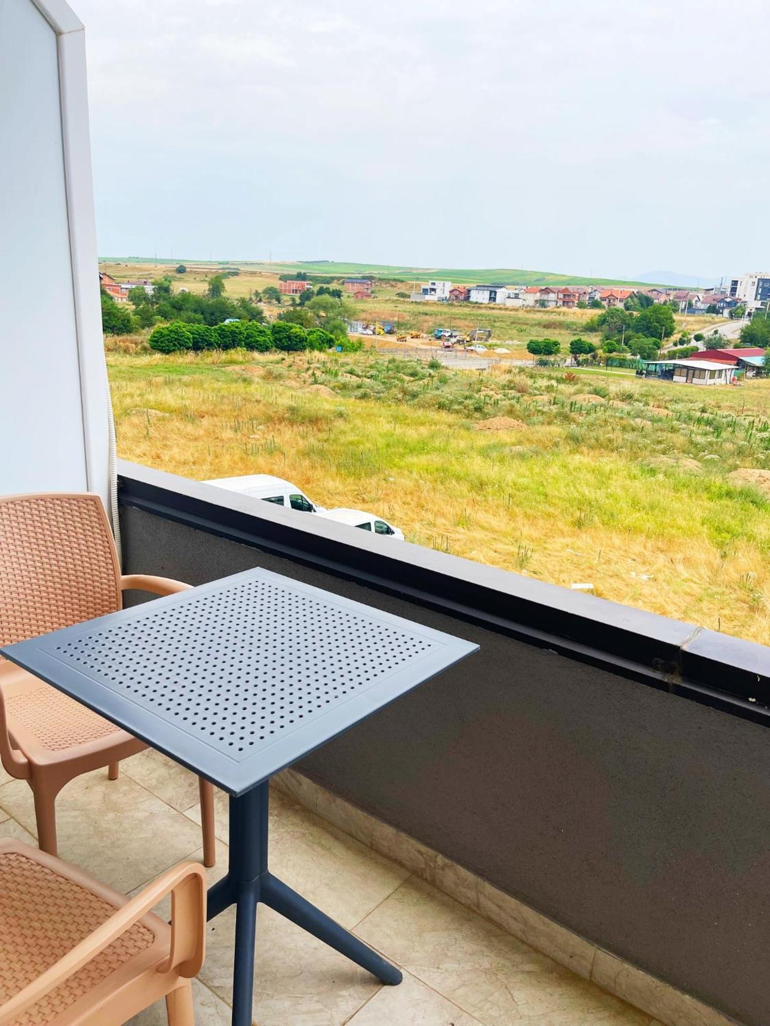 Infinity Plaza Hotel Gjakova 外观 照片